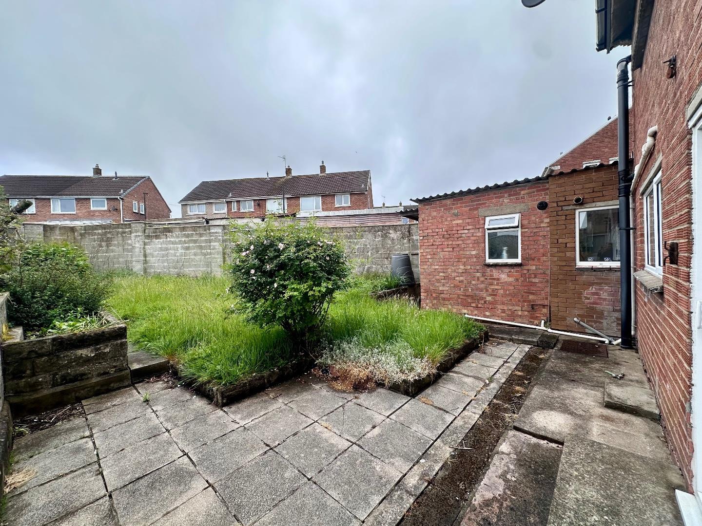 Heol-Y-Frenhines, Bridgend County Borough, CF31 4RT